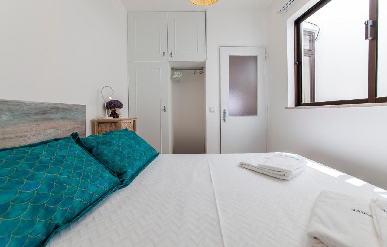 B48 - Olive Tree Street 2 Bed Flat Apartment Лагос Екстериор снимка