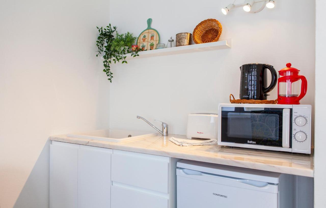 B48 - Olive Tree Street 2 Bed Flat Apartment Лагос Екстериор снимка