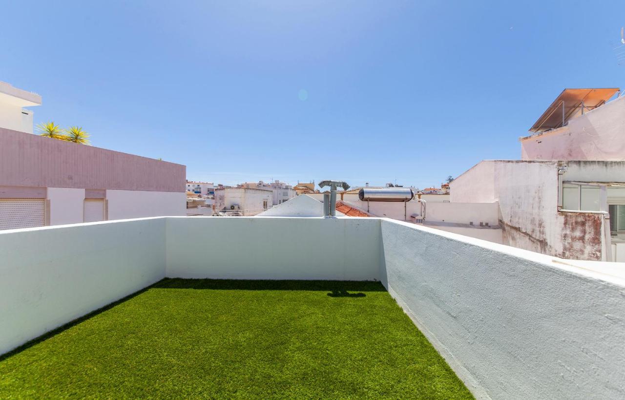 B48 - Olive Tree Street 2 Bed Flat Apartment Лагос Екстериор снимка